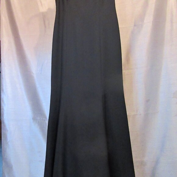 Elegant Evening Long Black Dress, European Design Maggy London - Picture 3 of 7